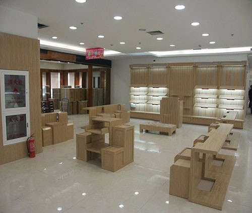 九江商业展柜的传统与创新